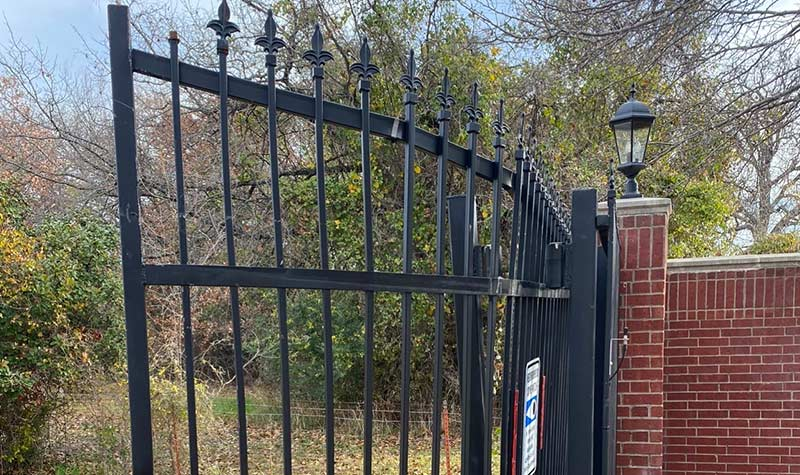 Commercial Gate Damaged In Weatherford Tx