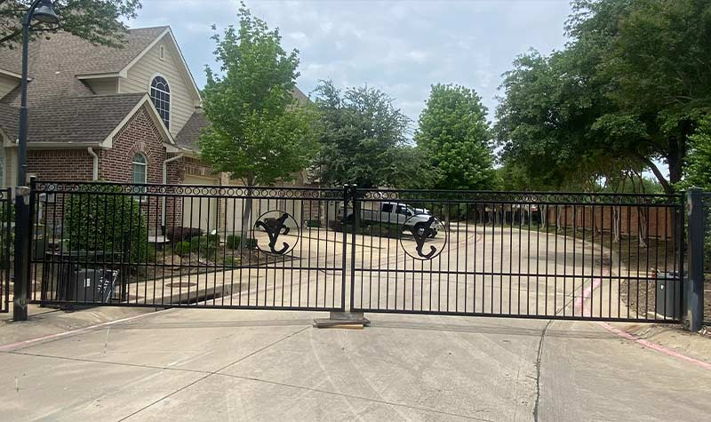 Custom Driveway Ranch Gates Weatherford Tx Cokendolpher Gates