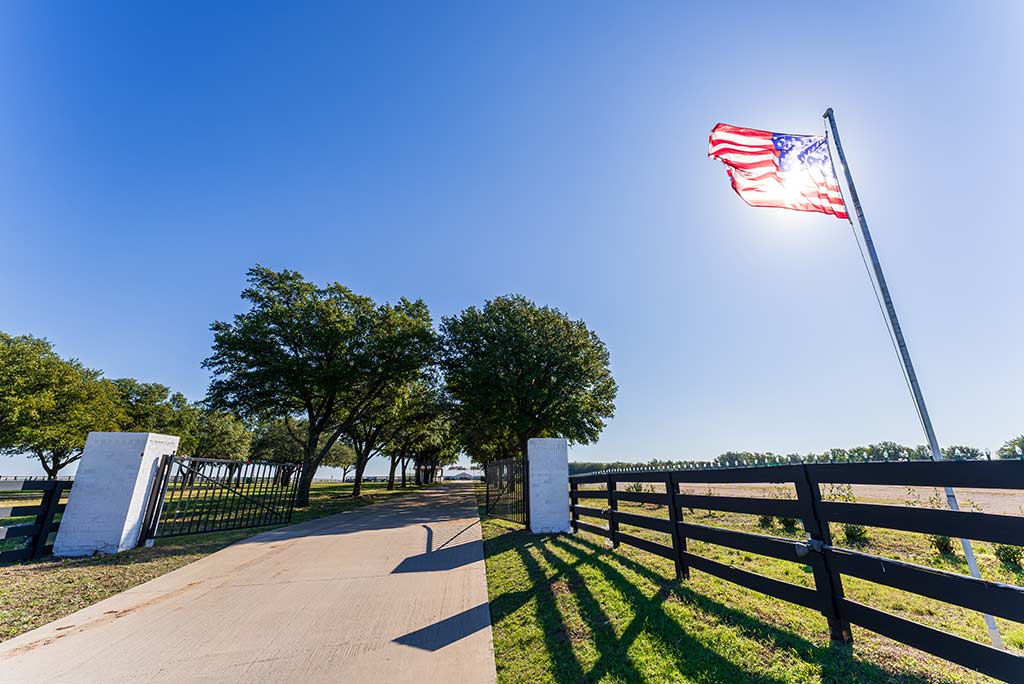 Custom Gate Installation Throughout North Texas